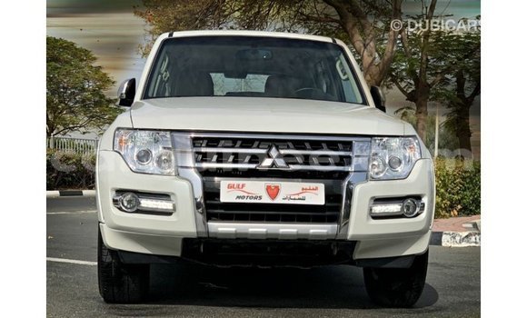 Acheter Import Voiture Mitsubishi Pajero Blanc à Import - Dubai, Conakry Acheter Import Voiture Mitsubishi Pajero Blanc à Import - Dubai, Conakry