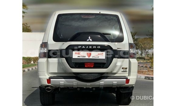 Acheter Import Voiture Mitsubishi Pajero Blanc à Import - Dubai, Conakry Acheter Import Voiture Mitsubishi Pajero Blanc à Import - Dubai, Conakry