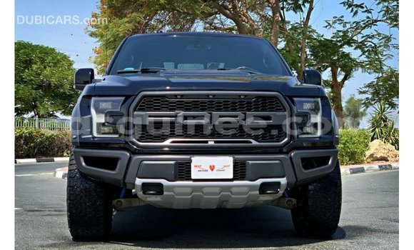 Acheter Import Voiture Ford Club Wagon Noir à Import - Dubai, Conakry Acheter Import Voiture Ford Club Wagon Noir à Import - Dubai, Conakry