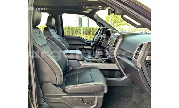 Acheter Import Voiture Ford Club Wagon Noir à Import - Dubai, Conakry Acheter Import Voiture Ford Club Wagon Noir à Import - Dubai, Conakry