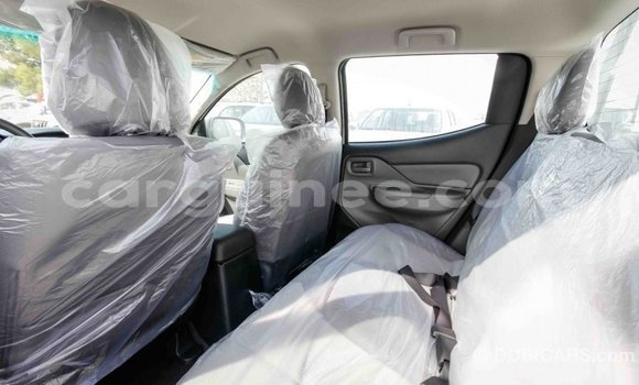 Buy Import Mitsubishi L200 White Car in Import - Dubai in Conakry Buy Import Mitsubishi L200 White Car in Import - Dubai in Conakry