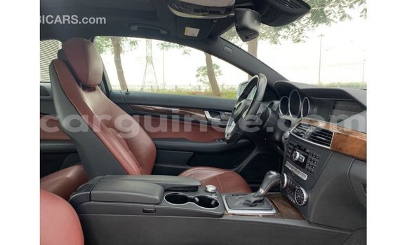 Acheter Import Voiture Mercedes-Benz 190 Autre à Import - Dubai, Conakry Acheter Import Voiture Mercedes-Benz 190 Autre à Import - Dubai, Conakry