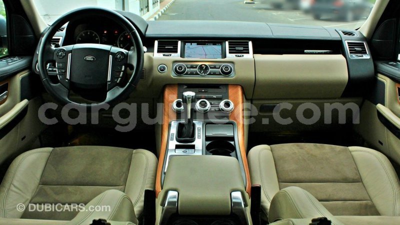 Big with watermark land rover range rover conakry import dubai 6339