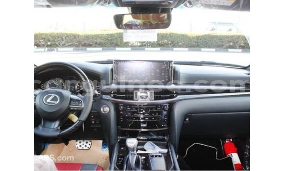 Acheter Import Voiture Lexus LX Blanc à Import - Dubai, Conakry