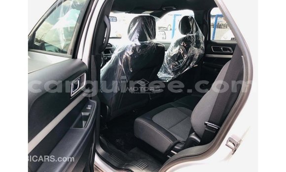 Buy Import Ford Explorer Other Car in Import - Dubai in Conakry Buy Import Ford Explorer Other Car in Import - Dubai in Conakry