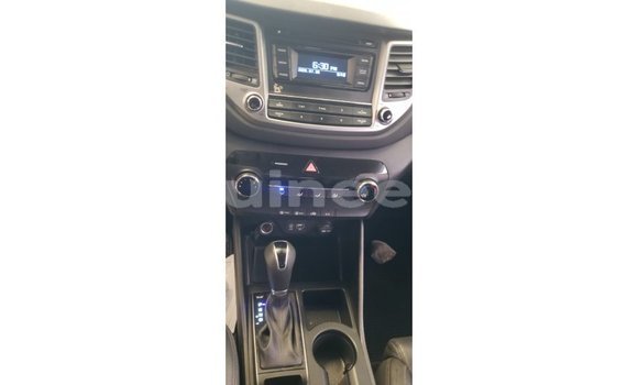 Acheter Import Voiture Hyundai Tucson Blanc à Import - Dubai, Conakry Acheter Import Voiture Hyundai Tucson Blanc à Import - Dubai, Conakry