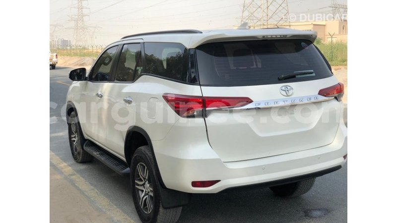 Big with watermark toyota fortuner conakry import dubai 6377