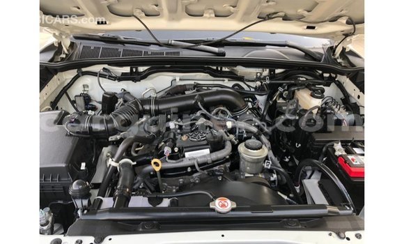 Buy Import Toyota Fortuner White Car in Import - Dubai in Conakry Buy Import Toyota Fortuner White Car in Import - Dubai in Conakry