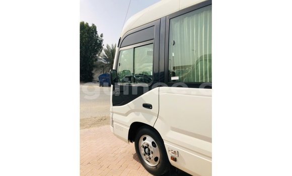 Acheter Import Voiture Toyota Coaster Blanc à Import - Dubai, Conakry Acheter Import Voiture Toyota Coaster Blanc à Import - Dubai, Conakry
