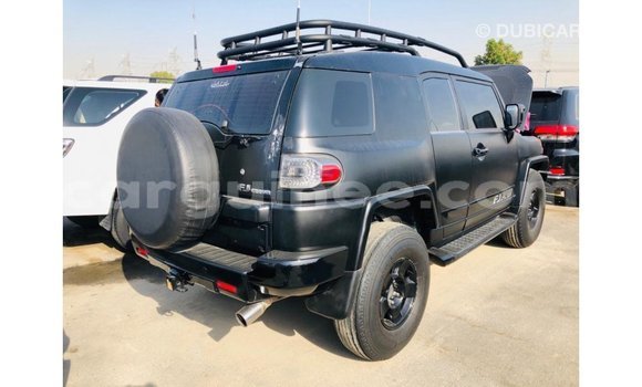 Acheter Import Voiture Toyota FJ Cruiser Noir à Import - Dubai, Conakry Acheter Import Voiture Toyota FJ Cruiser Noir à Import - Dubai, Conakry