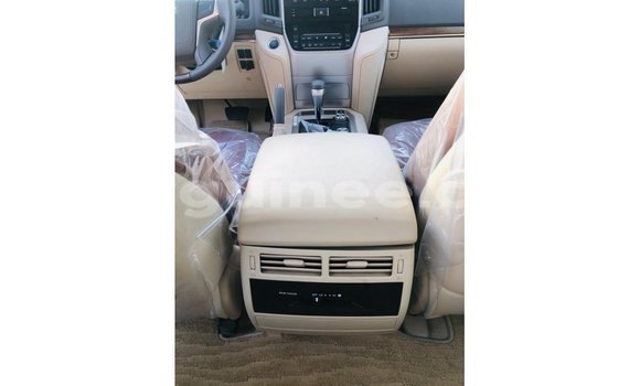 Acheter Import Voiture Toyota Land Cruiser Noir à Import - Dubai, Conakry Acheter Import Voiture Toyota Land Cruiser Noir à Import - Dubai, Conakry