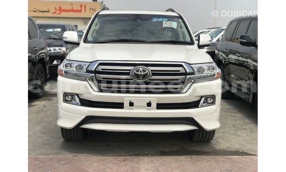 Acheter Import Voiture Toyota Land Cruiser Blanc à Import - Dubai, Conakry Acheter Import Voiture Toyota Land Cruiser Blanc à Import - Dubai, Conakry