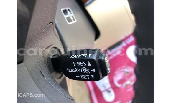 Acheter Import Voiture Toyota Land Cruiser Blanc à Import - Dubai, Conakry Acheter Import Voiture Toyota Land Cruiser Blanc à Import - Dubai, Conakry