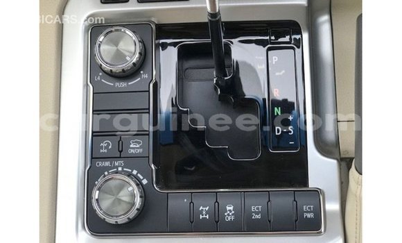 Acheter Import Voiture Toyota Land Cruiser Rouge à Import - Dubai, Conakry Acheter Import Voiture Toyota Land Cruiser Rouge à Import - Dubai, Conakry