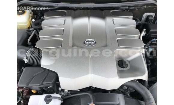 Acheter Import Voiture Toyota Land Cruiser Rouge à Import - Dubai, Conakry Acheter Import Voiture Toyota Land Cruiser Rouge à Import - Dubai, Conakry