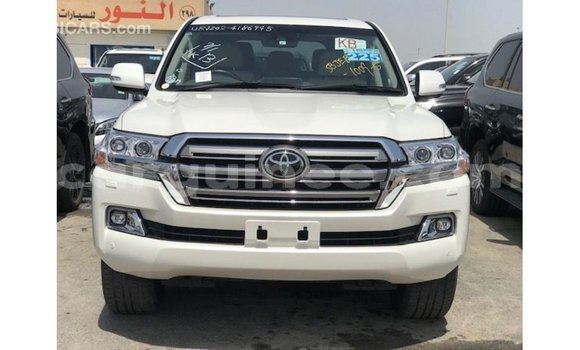 Acheter Import Voiture Toyota Land Cruiser Blanc à Import - Dubai, Conakry Acheter Import Voiture Toyota Land Cruiser Blanc à Import - Dubai, Conakry