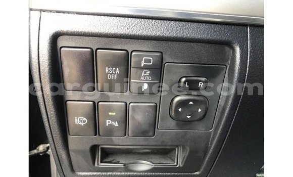 Acheter Import Voiture Toyota Land Cruiser Noir à Import - Dubai, Conakry Acheter Import Voiture Toyota Land Cruiser Noir à Import - Dubai, Conakry