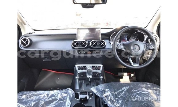 Acheter Import Voiture Mercedes-Benz 250 Noir à Import - Dubai, Conakry Acheter Import Voiture Mercedes-Benz 250 Noir à Import - Dubai, Conakry