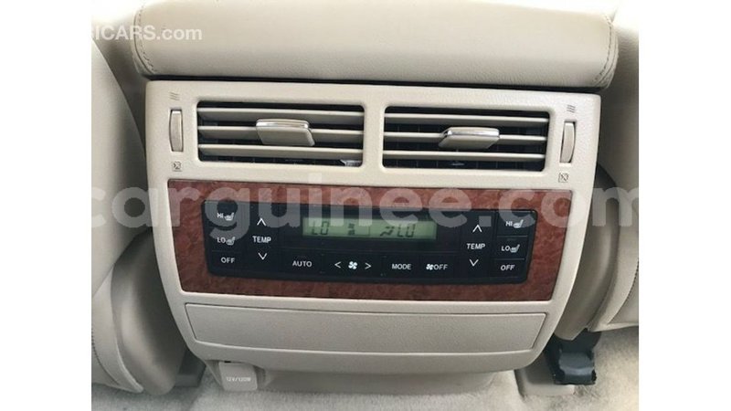 Big with watermark toyota land cruiser conakry import dubai 6411