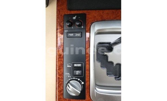 Acheter Import Voiture Toyota Land Cruiser Rouge à Import - Dubai, Conakry Acheter Import Voiture Toyota Land Cruiser Rouge à Import - Dubai, Conakry