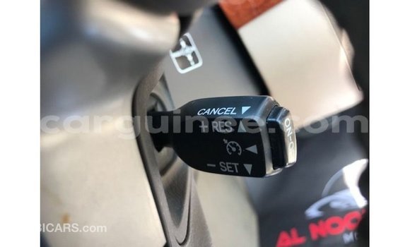 Acheter Import Voiture Toyota Land Cruiser Rouge à Import - Dubai, Conakry Acheter Import Voiture Toyota Land Cruiser Rouge à Import - Dubai, Conakry