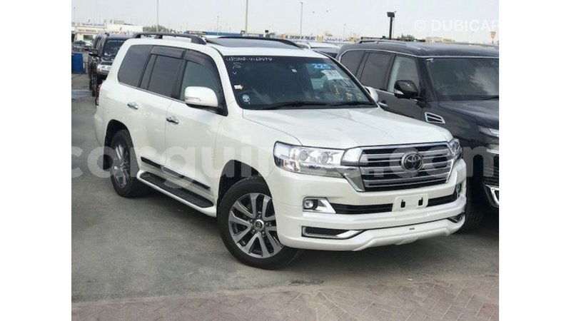 Big with watermark toyota land cruiser conakry import dubai 6414