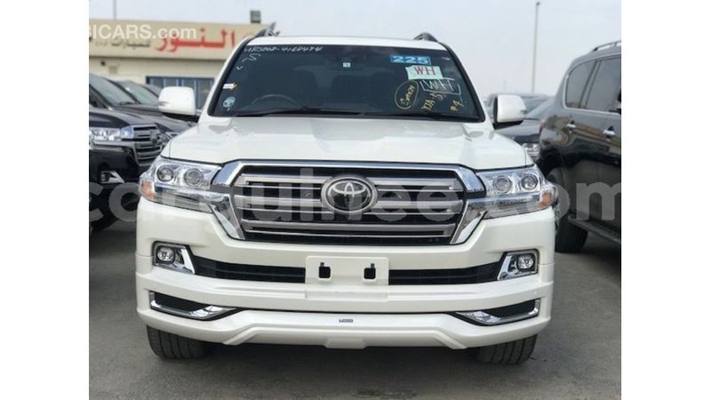 Big with watermark toyota land cruiser conakry import dubai 6414