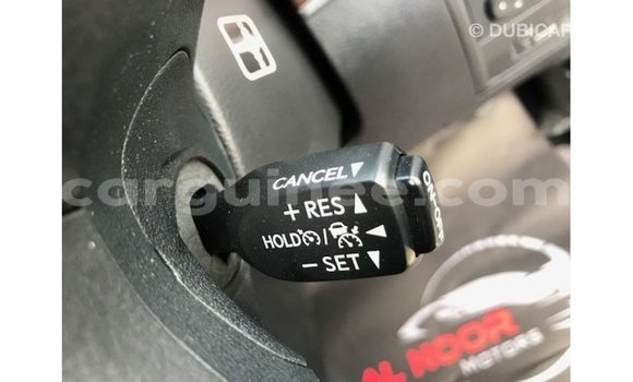 Acheter Import Voiture Toyota Land Cruiser Blanc à Import - Dubai, Conakry Acheter Import Voiture Toyota Land Cruiser Blanc à Import - Dubai, Conakry