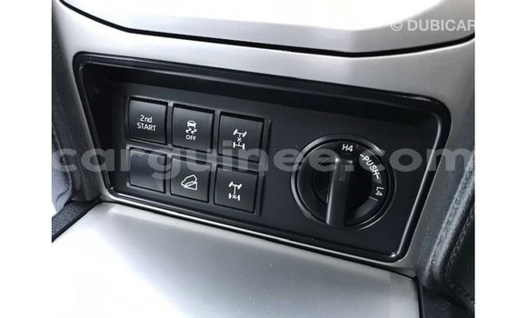 Acheter Import Voiture Toyota Prado Bleu à Import - Dubai, Conakry Acheter Import Voiture Toyota Prado Bleu à Import - Dubai, Conakry
