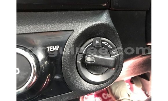 Acheter Import Voiture Toyota Hilux Autre à Import - Dubai, Conakry Acheter Import Voiture Toyota Hilux Autre à Import - Dubai, Conakry