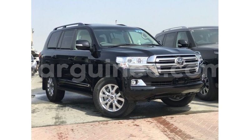 Big with watermark toyota land cruiser conakry import dubai 6419