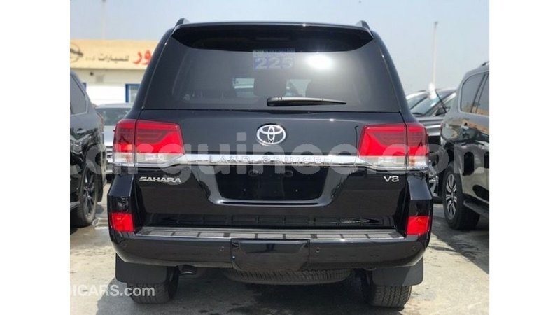 Big with watermark toyota land cruiser conakry import dubai 6419