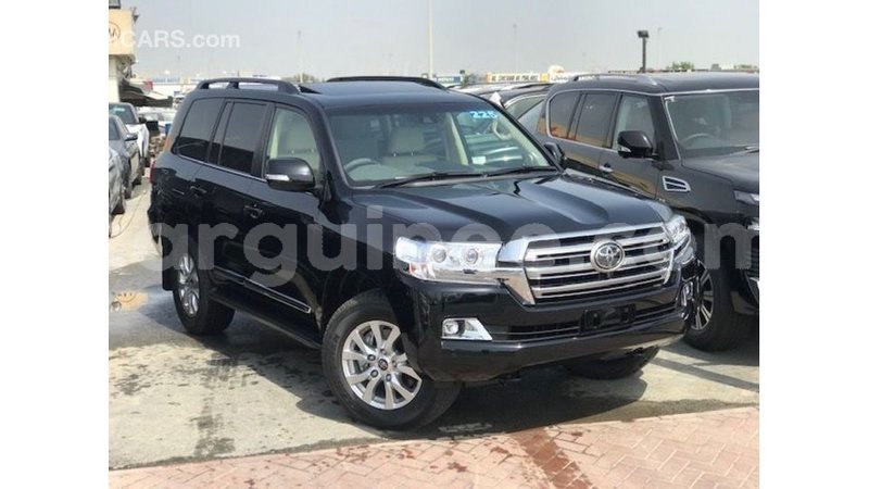 Big with watermark toyota land cruiser conakry import dubai 6419