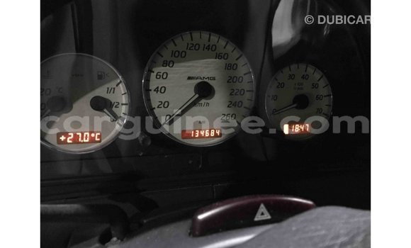 Acheter Import Voiture Mercedes-Benz 190 (W201) Bleu à Import - Dubai, Conakry Acheter Import Voiture Mercedes-Benz 190 (W201) Bleu à Import - Dubai, Conakry