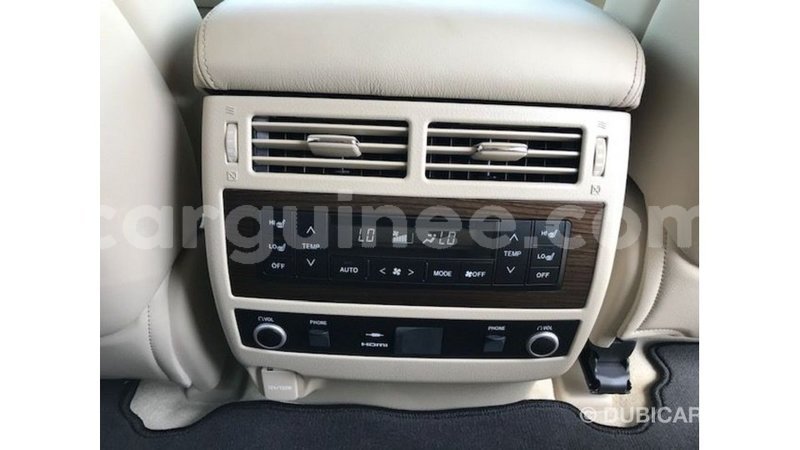 Big with watermark toyota land cruiser conakry import dubai 6419