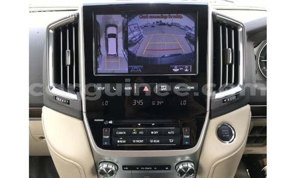 Acheter Import Voiture Toyota Land Cruiser Noir à Import - Dubai, Conakry Acheter Import Voiture Toyota Land Cruiser Noir à Import - Dubai, Conakry