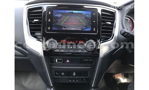 Acheter Import Voiture Mitsubishi i Bleu à Import - Dubai, Conakry Acheter Import Voiture Mitsubishi i Bleu à Import - Dubai, Conakry