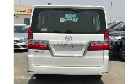 Acheter Import Voiture Toyota Granvia Blanc à Import - Dubai, Conakry Acheter Import Voiture Toyota Granvia Blanc à Import - Dubai, Conakry