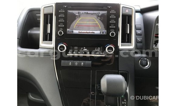 Acheter Import Voiture Toyota Granvia Blanc à Import - Dubai, Conakry Acheter Import Voiture Toyota Granvia Blanc à Import - Dubai, Conakry