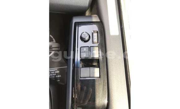 Acheter Import Voiture Toyota Granvia Blanc à Import - Dubai, Conakry Acheter Import Voiture Toyota Granvia Blanc à Import - Dubai, Conakry