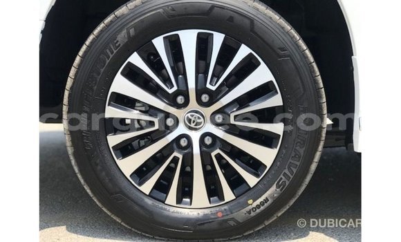 Acheter Import Voiture Toyota Granvia Blanc à Import - Dubai, Conakry Acheter Import Voiture Toyota Granvia Blanc à Import - Dubai, Conakry