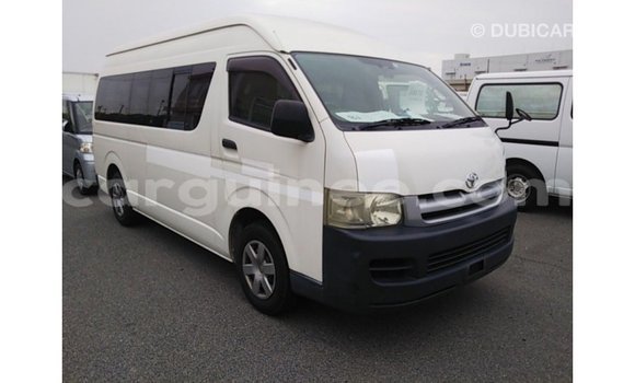 Acheter Import Voiture Toyota Hiace Blanc à Import - Dubai, Conakry Acheter Import Voiture Toyota Hiace Blanc à Import - Dubai, Conakry