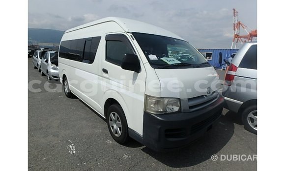 Acheter Import Voiture Toyota Hiace Blanc à Import - Dubai, Conakry Acheter Import Voiture Toyota Hiace Blanc à Import - Dubai, Conakry