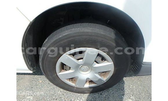 Acheter Import Voiture Toyota Hiace Blanc à Import - Dubai, Conakry Acheter Import Voiture Toyota Hiace Blanc à Import - Dubai, Conakry