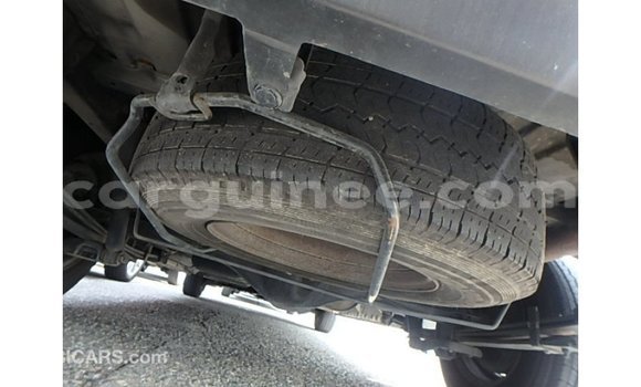 Acheter Import Voiture Toyota Hiace Blanc à Import - Dubai, Conakry Acheter Import Voiture Toyota Hiace Blanc à Import - Dubai, Conakry