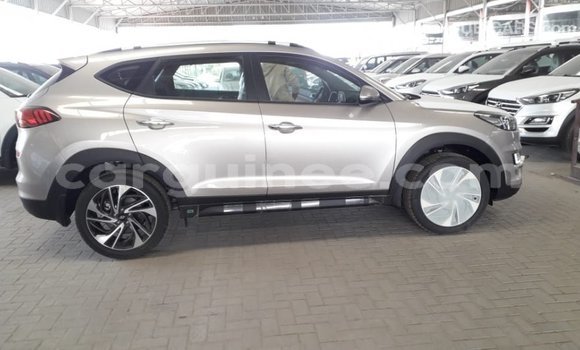 Acheter Import Voiture Hyundai Tucson Autre à Import - Dubai, Conakry Acheter Import Voiture Hyundai Tucson Autre à Import - Dubai, Conakry