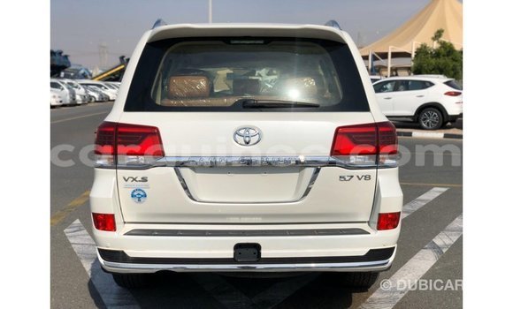Acheter Import Voiture Toyota Land Cruiser Blanc à Import - Dubai, Conakry Acheter Import Voiture Toyota Land Cruiser Blanc à Import - Dubai, Conakry
