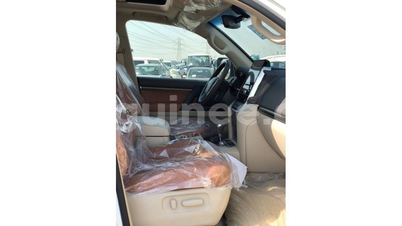 Big with watermark toyota land cruiser conakry import dubai 6434