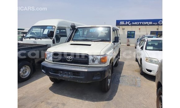 Buy Import Toyota Land Cruiser White Car in Import - Dubai in Conakry Buy Import Toyota Land Cruiser White Car in Import - Dubai in Conakry