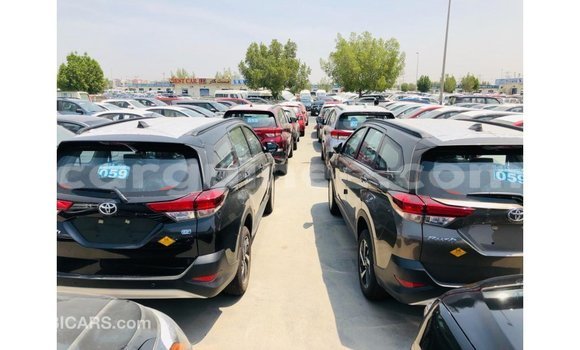 Acheter Import Voiture Toyota Rush Rouge à Import - Dubai, Conakry Acheter Import Voiture Toyota Rush Rouge à Import - Dubai, Conakry